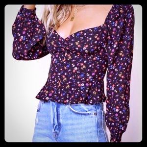 BRAND NEW Blue Life floral crop top